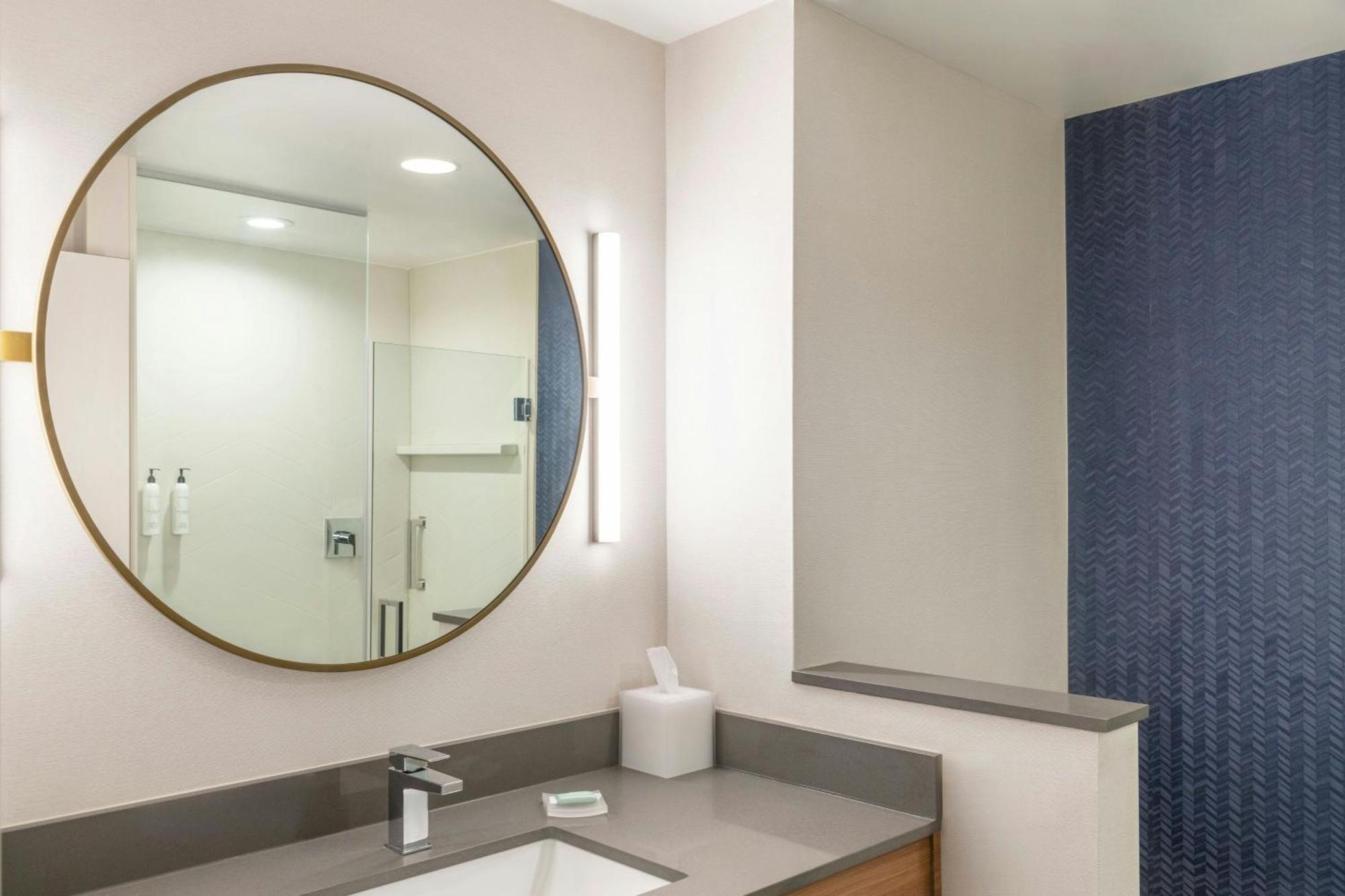 Fairfield By Marriott Inn & Suites Detroit Taylor Exterior photo