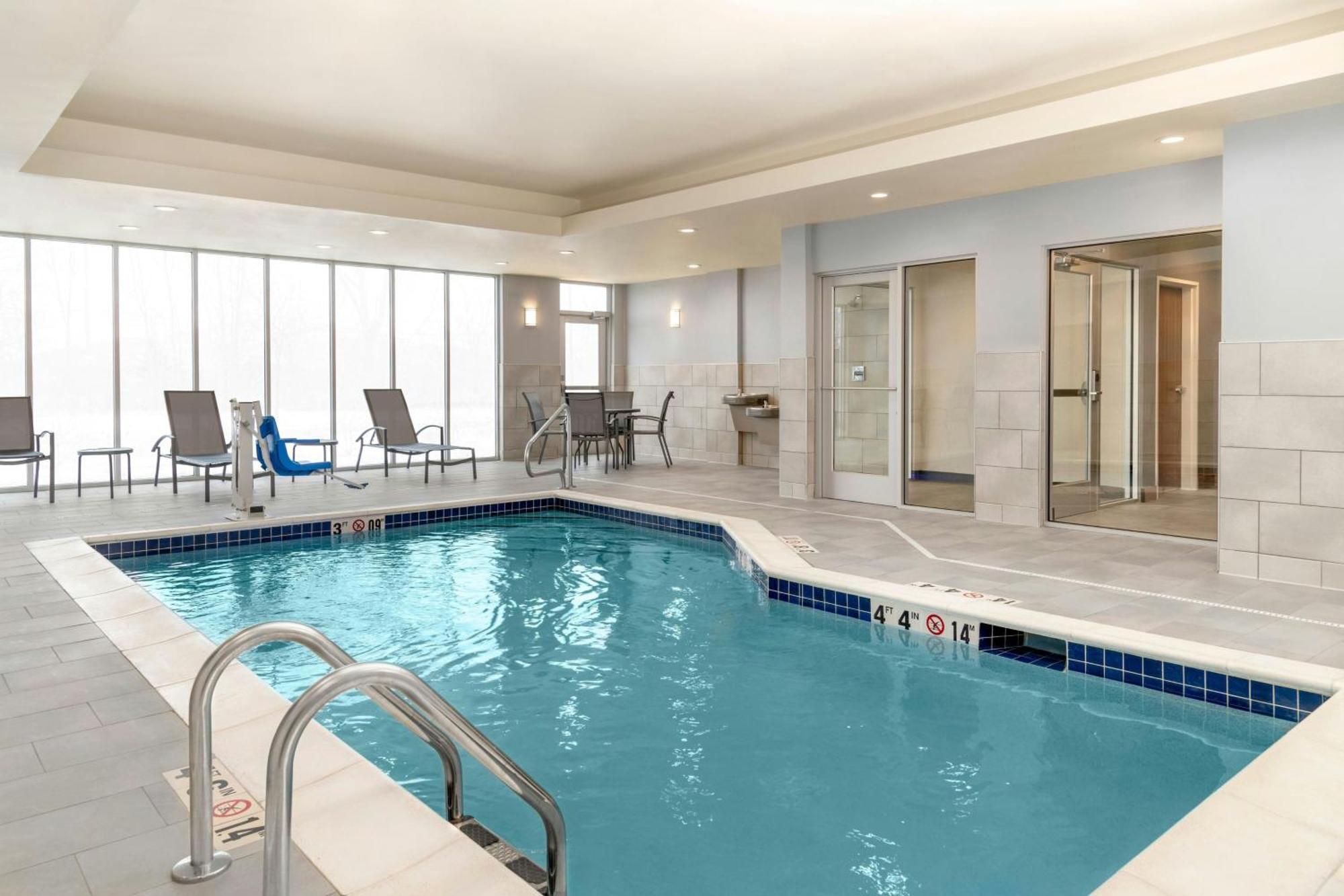 Fairfield By Marriott Inn & Suites Detroit Taylor Exterior photo