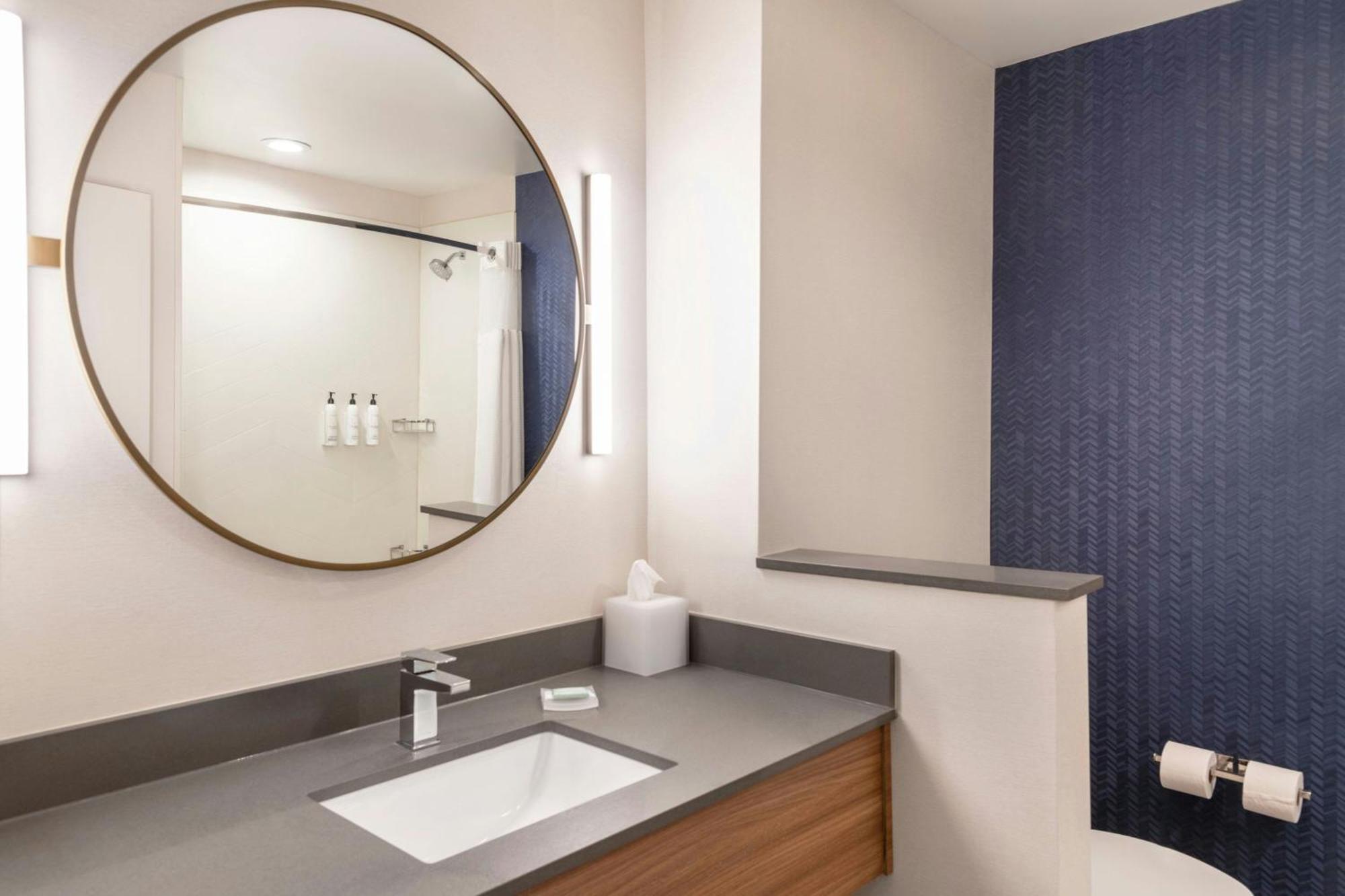 Fairfield By Marriott Inn & Suites Detroit Taylor Exterior photo